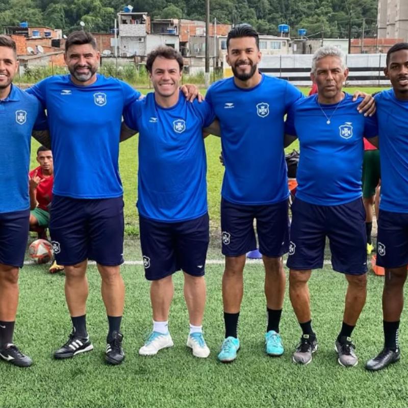 Ex-atacante Kléber Gladiador é novidade na comissão técnica da Portuguesa Santista